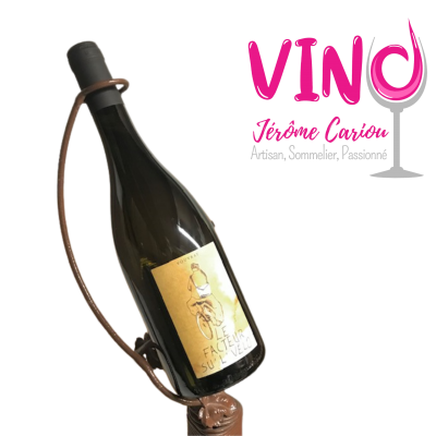 Vouvray Le facteur sur le vélo